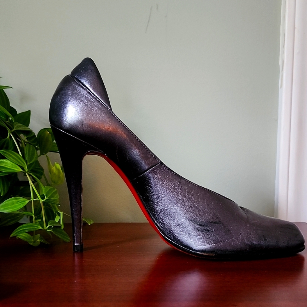 CHRISTIAN LABOUTIN Elegant Gunmetal High Heel Pumps